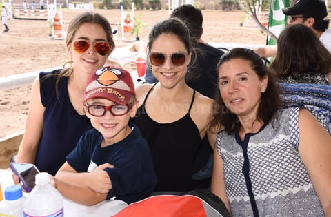 15102017 Marianis, Marce, Jero y Cecy.