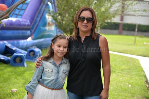 20102017 ALEGRE CELEBRACIóN.  Sofía y Nancy.