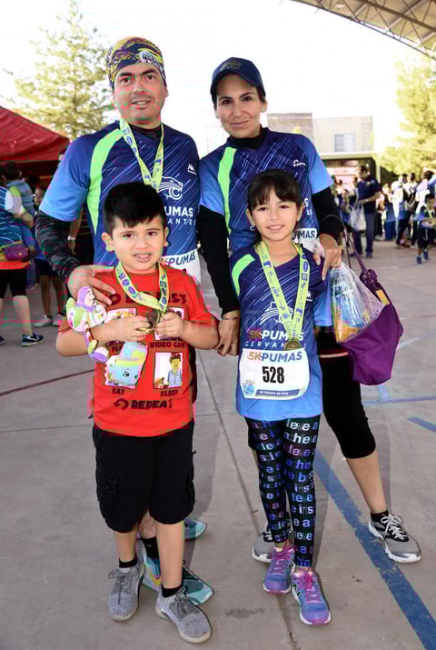 23102017 Miguel, Jessica, Marcelo y Fernanda.
