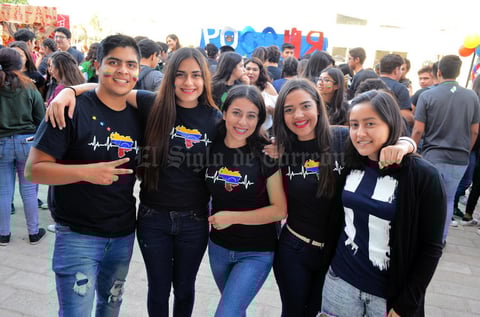 23102017 EVENTO ESTUDIANTIL EN LA UAL.  Eunice Martínez, Nallely Elizalde, Diana Estrada y Miguel García.