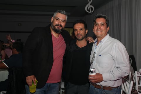 Reviven 'Décadas' en el Club Campestre de Durango