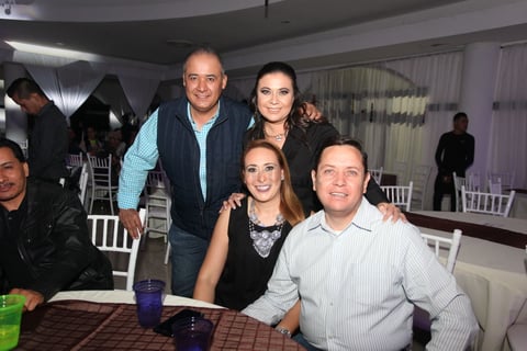 Reviven 'Décadas' en el Club Campestre de Durango