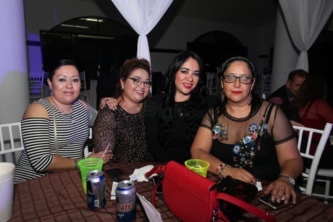 Reviven 'Décadas' en el Club Campestre de Durango