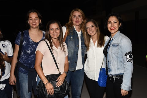 24102017 Karla Salinas, Lily Naranjo, Blanca Izquierdo, Karla Leal y Érika Páez.
