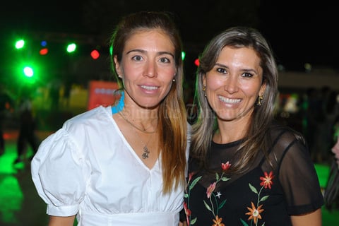 25102017 Ely y Mónica.