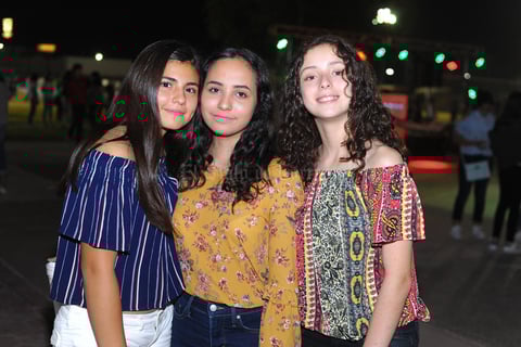 Renata, Paty, Victoria.