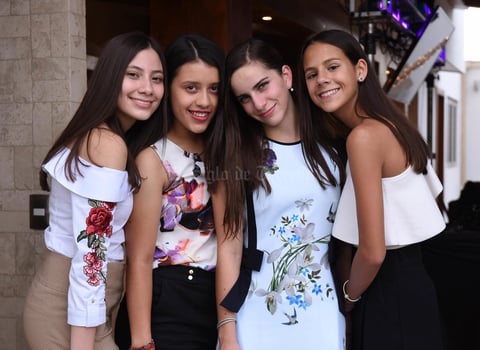 Sharon, Pamela, Mariana y María.