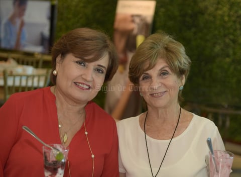 Adriana y Martha Irene.