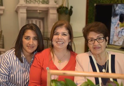 Erika, Aracely y Silvia.