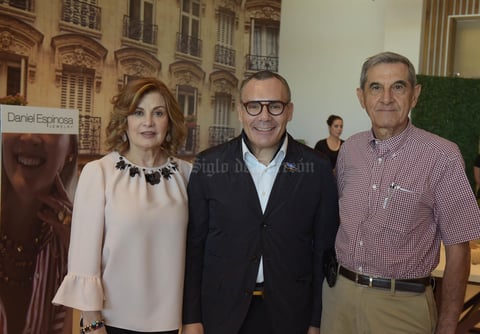 Nury Farrús de Murra, Daniel Espinosa y Eduardo Murra.