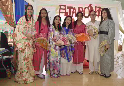 30102017 Andrea, Manuel, Fanny, Erisbe, Michel y Frida.
