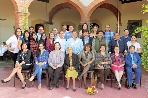 29102017 Asistentes al festejo de la Profesora Lety.