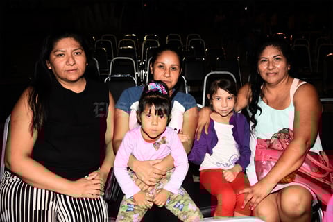 31102017 Miriam, Lilia, Susana, Rosy y Fernanda.