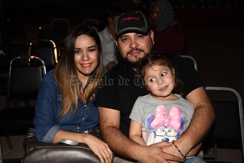 31102017 Paloma y Heberto con Paloma.