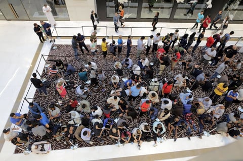 Dubai, en Emiratos Árabes Unidos, se sumó a las ciudades donde se registra una fiebre para adquirir el producto.