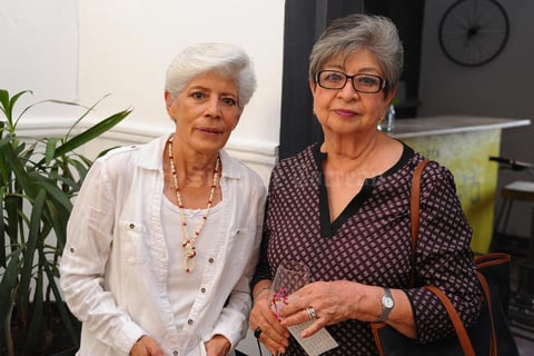 04112017 Nena y Pina.
