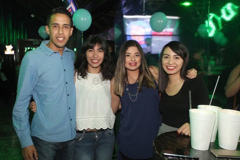 Francisco, Mirka, Bárbara y Karla.