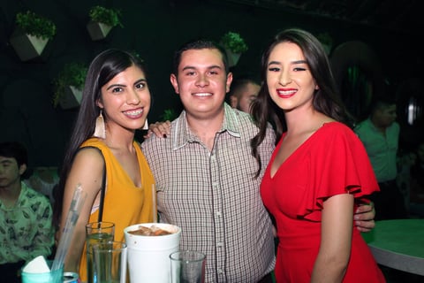 Mabel, Gerardo y Jenny.