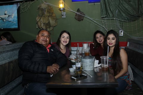 Homero, Pamela, Paola y Alicia.