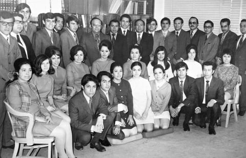 05112017 Funcionarios y empleados del despacho C.P. Gossler Navarro, Ceniceros y CIA en su aniversario en 1971.