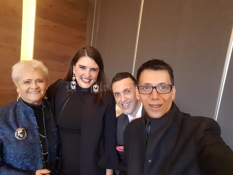 05112017 EN RECIENTE EVENTO.  Los artistas y diseñadores: Ofelia Murrieta, Gabriela Sánchez, Arturo Chávez y Pineda Damián.
