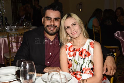 05112017 Gregorio García Magos y Ana Arcángel Frisbie Lozano.