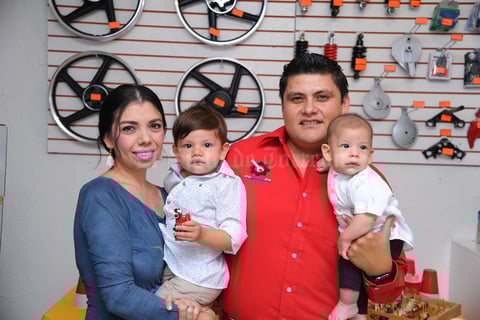 08112017 En familia.