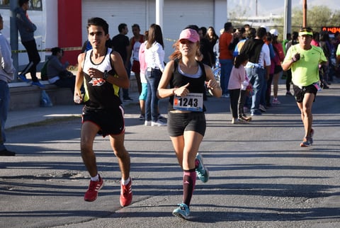 Se llevó a cabo la sexta edición del Medio Maratón Autocentro-Autopop.