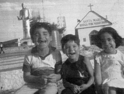12112017 Sergio Fernando, Jesús Omar y Delia Carolina Aldape Carrillo, en 1982.
