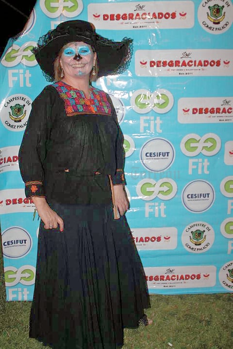 12112017 FIESTA DE DISFRACES.  Paty Dillon.