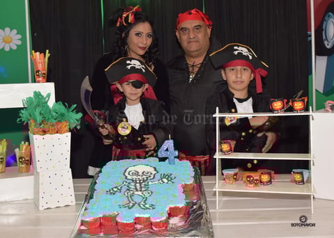 12112017 Juanis, Jesús, José y Abraham.