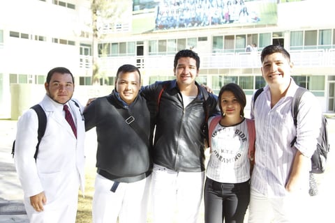 Víctor, Ahmed, Jesús, Daniela y Heber.