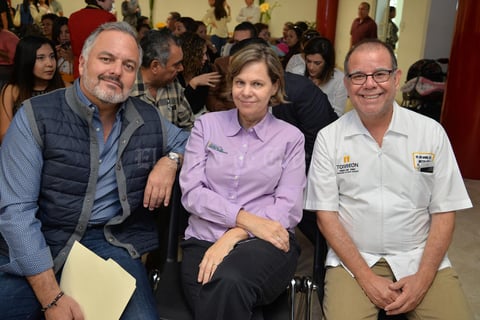 16112017 Jaime, Susana y Dr. Velasco.