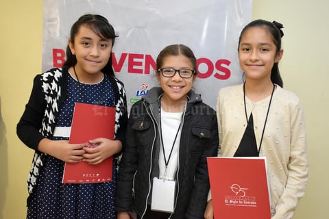 15112017 Lilia, Samantha y Lisa.