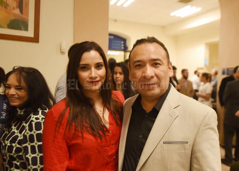 15112017 Susana Valenzuela y Yashir Ceniceros.