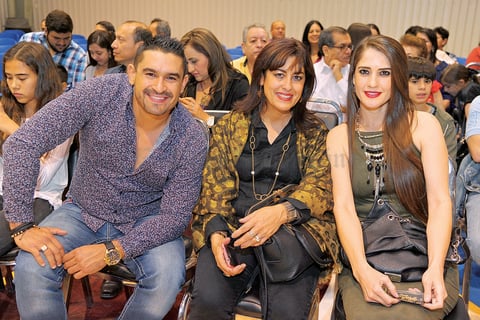 17112017 CONCIERTO HOMENAJE A GABILONDO SOLER . Juan, Martha e Isis.