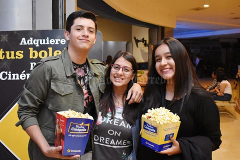 18112017 Javier, Javier, Scarlett y Alan.