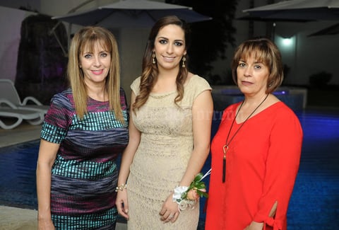 18112017 DESPEDIDA.  Jacqueline Dajlala con Silvia Aguirre y Margarita Flores.