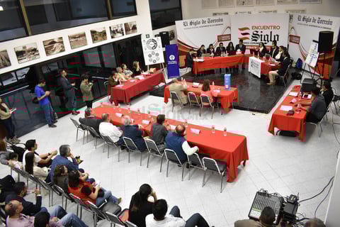 El encuentro comenzó en punto de las 12 de día, teniendo como sede las instalaciones de El Siglo de Torreón, organizador del evento.