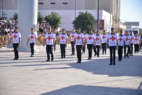 Durante el recorrido, se pudo presenciar al cuerpo de paramédicos voluntarios de la Cruz Roja.