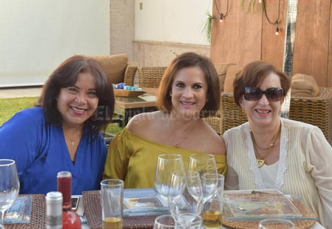 23112017 Adriana, Titis y Ana Luisa.