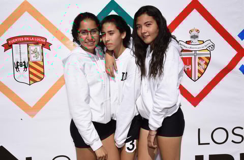 23112017 Fátima, Julia, Luciana y Becky.