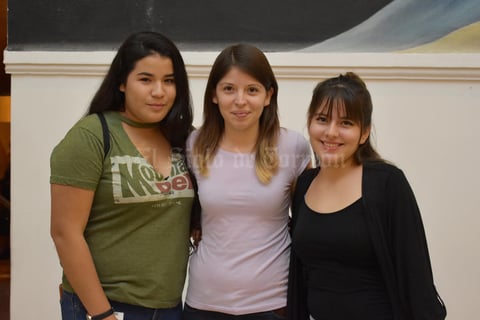 24112017 Michelle, Lucero y Katia.