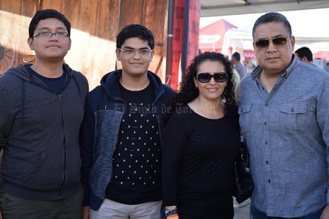 Leonardo, Gael, Blanca y Javier