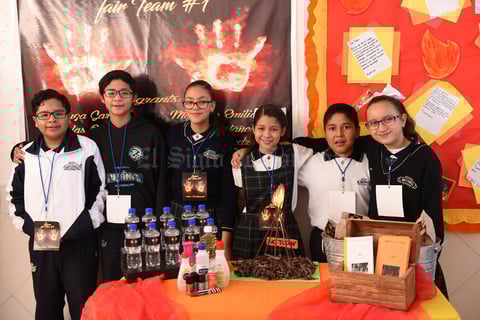25112017 Mauricio, Carlos, Araluz, Aranza, Nicolás y Samara.