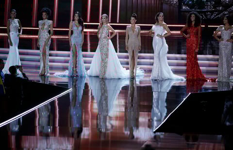 Esta edición del concurso de belleza introdujo por primera vez una selección por zonas geográficas: 4 de Europa, 4 de Asia/Pacífico y 4 de América, a las que se sumaron otras cuatro jóvenes más que eligieron los seis miembros del jurado.