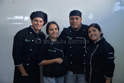 28112017 Roberto, Priscilla, Juan Carlos e Irina.