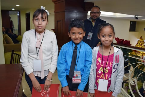 29112017 ALUMNOS DESTACADOS.  Regina, Juan y Sofía.