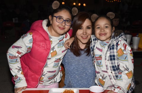 30112017 Daniela, Marcela y Ximena.