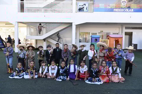 01122017 DíA DE LA REVOLUCIóN.  Alumnos del Instituto Británico de Torreón.